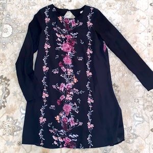 Adorable chiffon floral navy dress with keyhole back